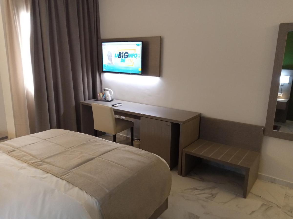 Merina Hotel Yaoundé Dış mekan fotoğraf
