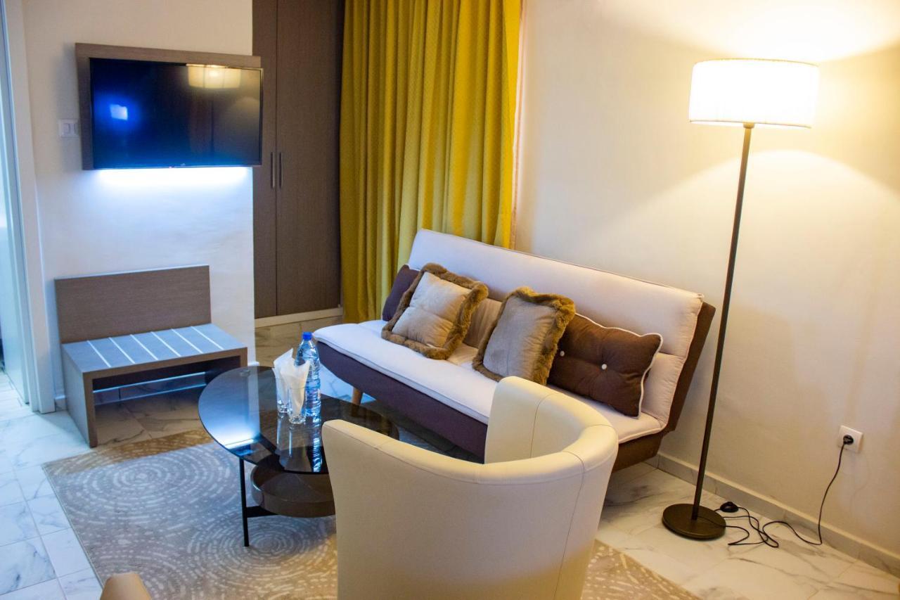 Merina Hotel Yaoundé Dış mekan fotoğraf