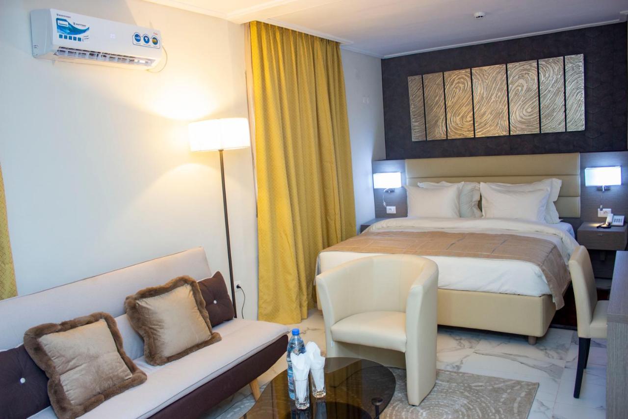 Merina Hotel Yaoundé Dış mekan fotoğraf
