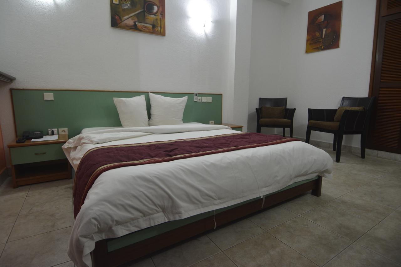 Merina Hotel Yaoundé Dış mekan fotoğraf