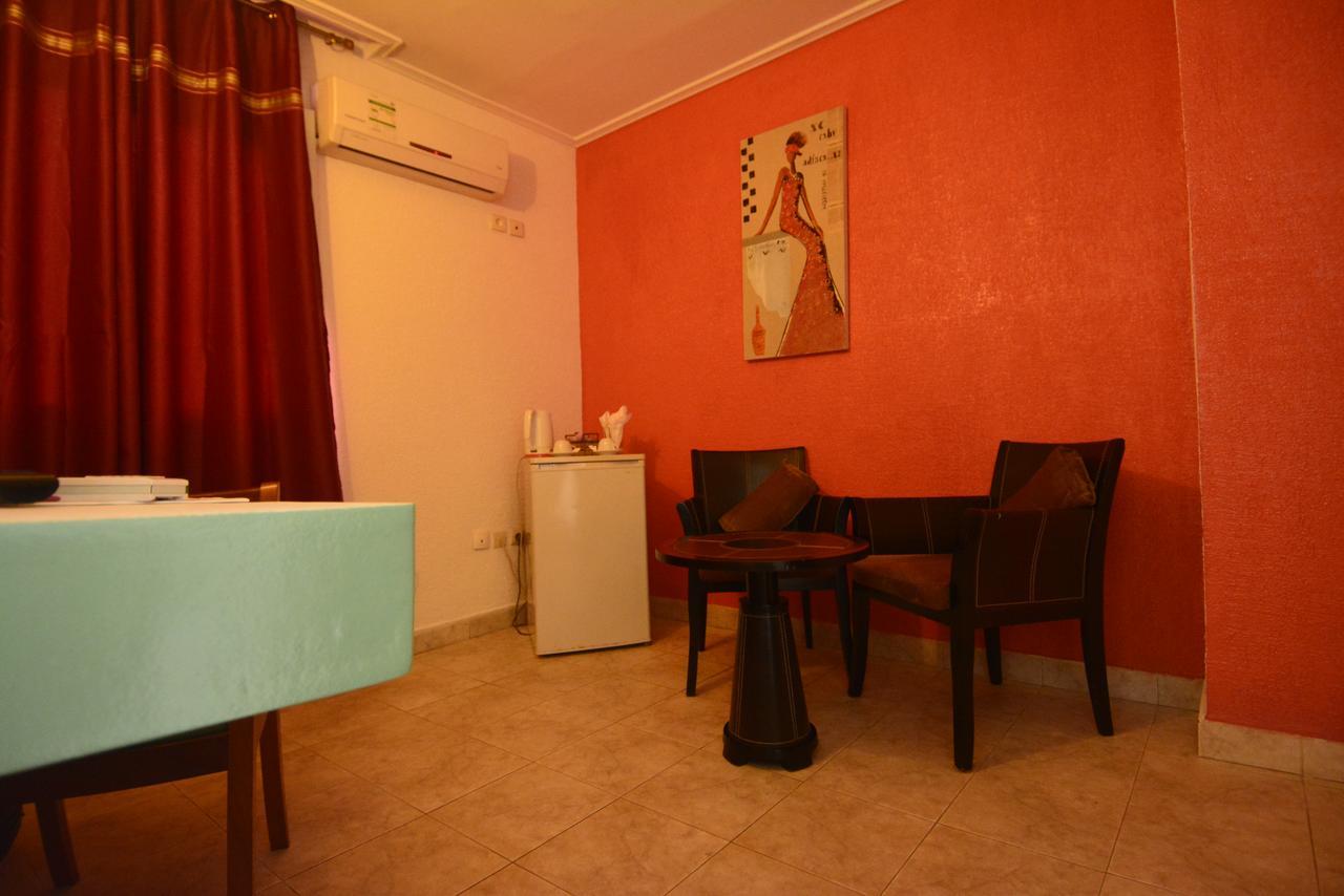 Merina Hotel Yaoundé Dış mekan fotoğraf